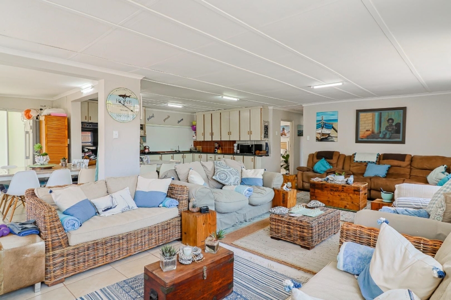 5 Bedroom Property for Sale in Gansbaai Central Western Cape